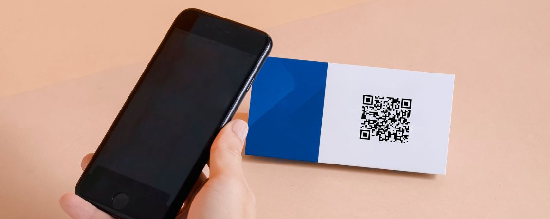How To Create a QR Code Business Card | instantprint