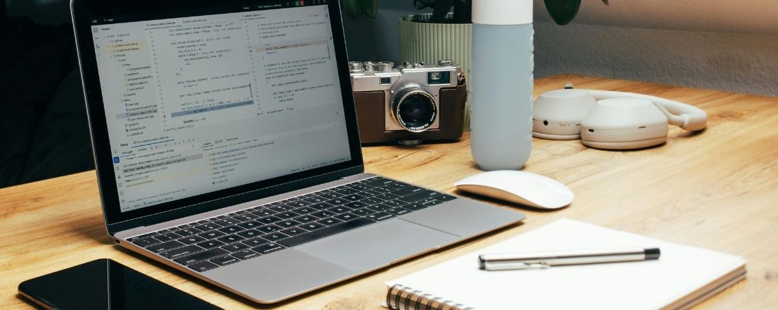 Top Desk Organisation Tips for a Tidy, Productive Workspace